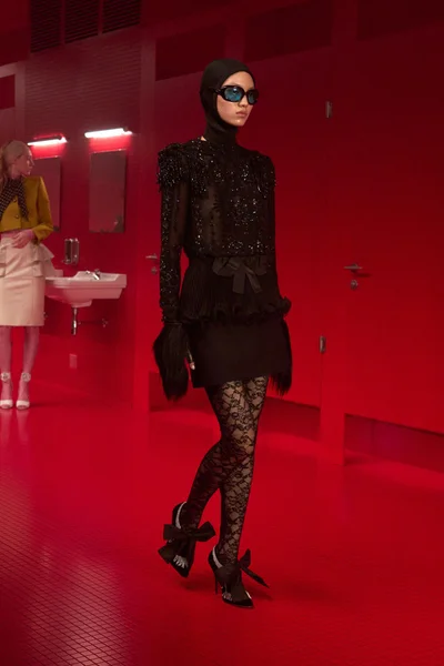 Look 50